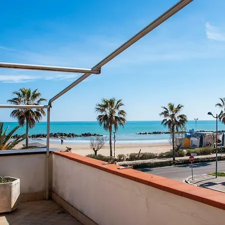 Appartamento Di Antonio Fronte Mare Montesilvano Marina Exterior foto